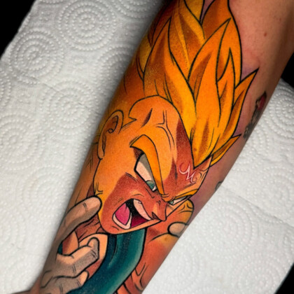 Татуировка Вегеты из аниме Dragon Ball на предплечье
